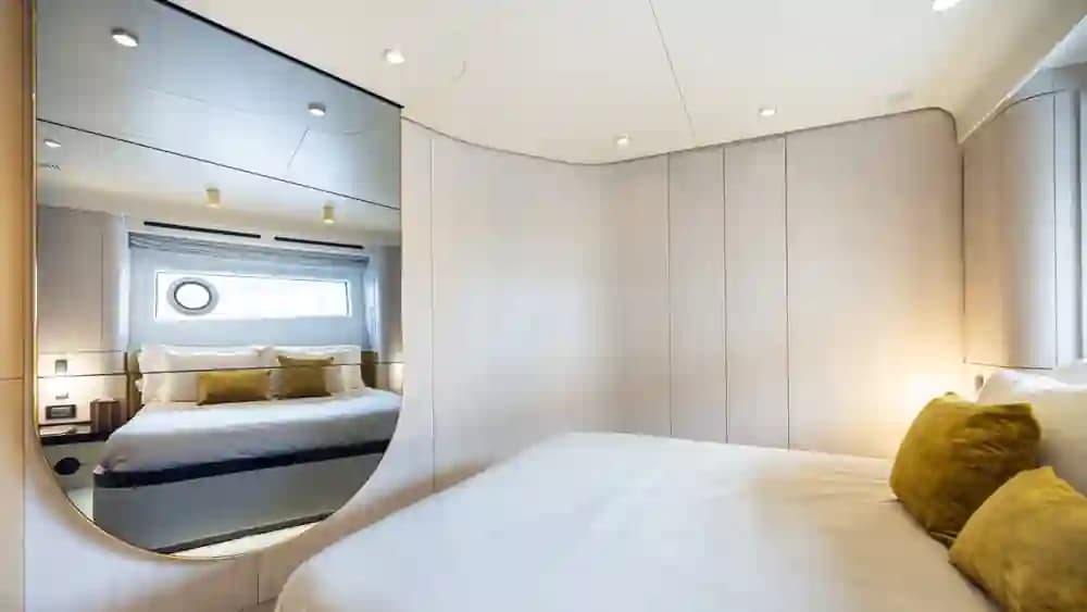 2027 Y Yachts Mulder for Sale in Kansas City, Missouri Aft Cabin 4